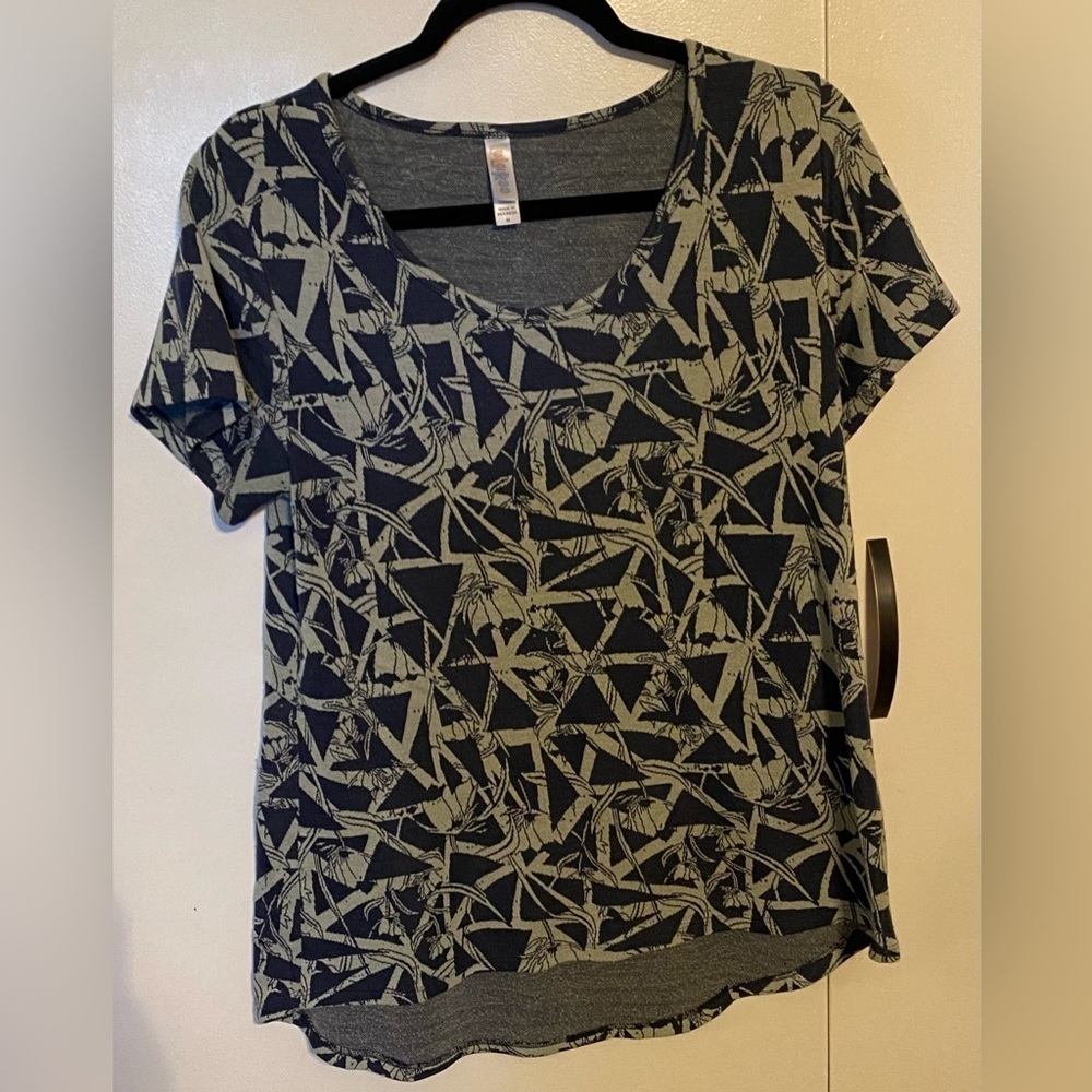 Lularoe Classic-T X-Small Blue w/ Cream Colored Bamboo  Overlay, Medium